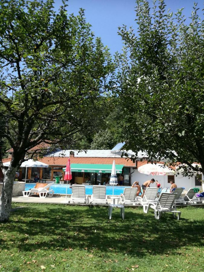 By The River Hotel Complex Balkanec Kültér fotó