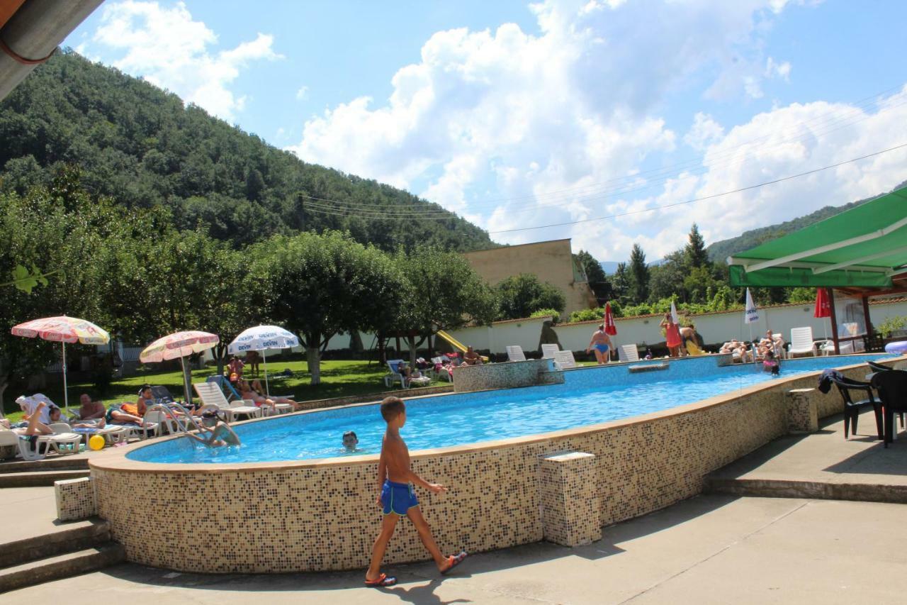 By The River Hotel Complex Balkanec Kültér fotó